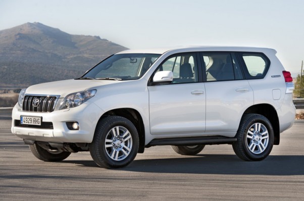 Toyota Land Cruiser presenta su nueva gama 2012