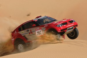 Masuoka vence con autoridad en el desierto de Dubai