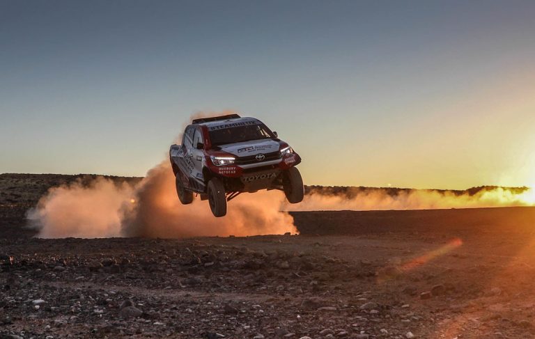 Toyota competirá en el Rally Dakar 2018 con Hilux Pickup
