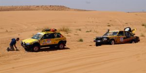 El compañerismo y la dureza del recorrido marcan el desarrollo de la décima edición del Rally Clásicos del Atlas