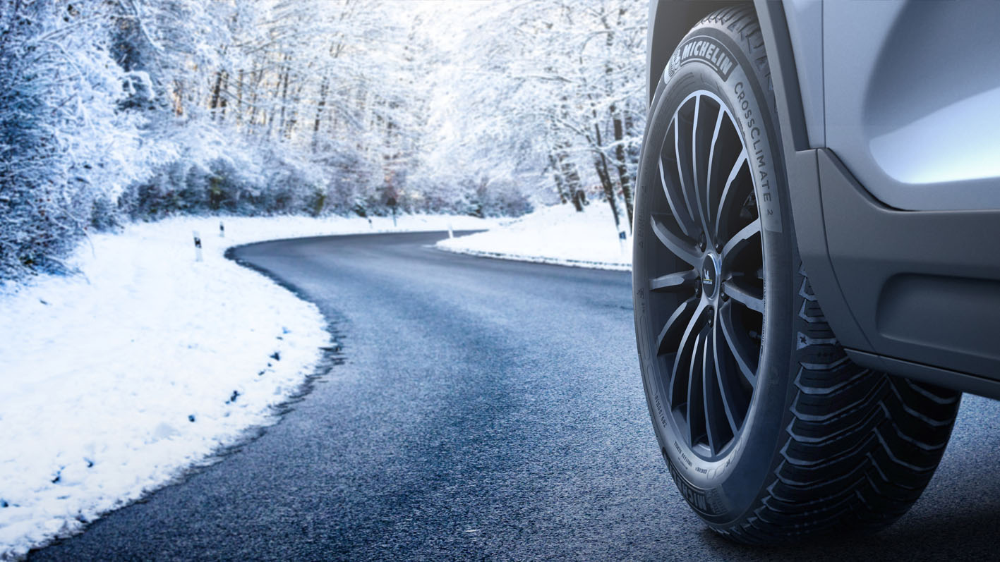 El neumático Michelin CrossClimate 2 es la opción ideal en carreteras con baja adherencia.