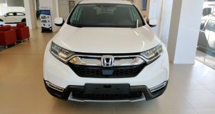 Exterior frontal Honda CR-V Hybrid color blanco.