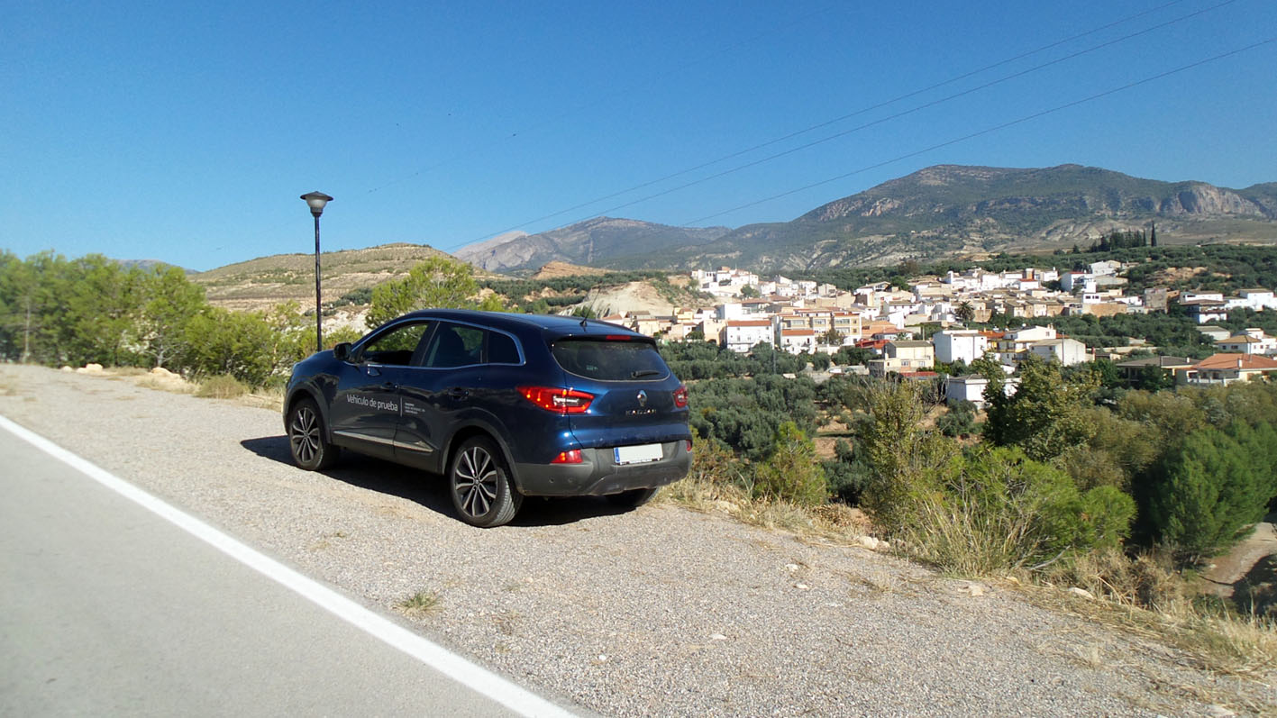 Renault Kadjar en la entrada a Hinojares (Jaén).