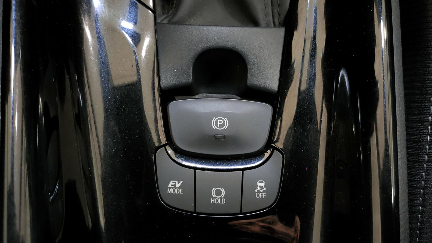Toyota C-HR interior pulsador EV Mode.