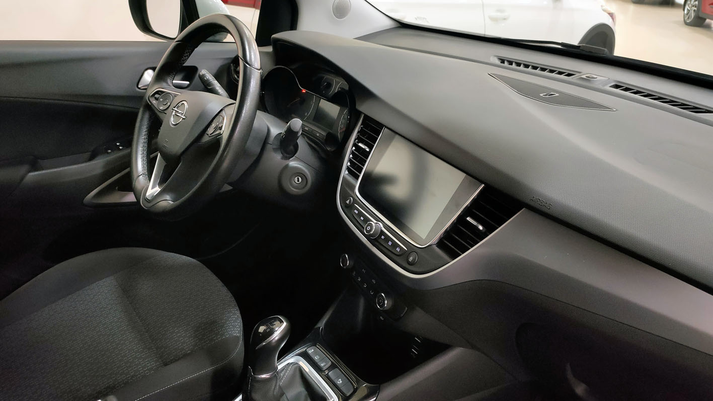 Opel Crossland X Selective interior salpicadero.