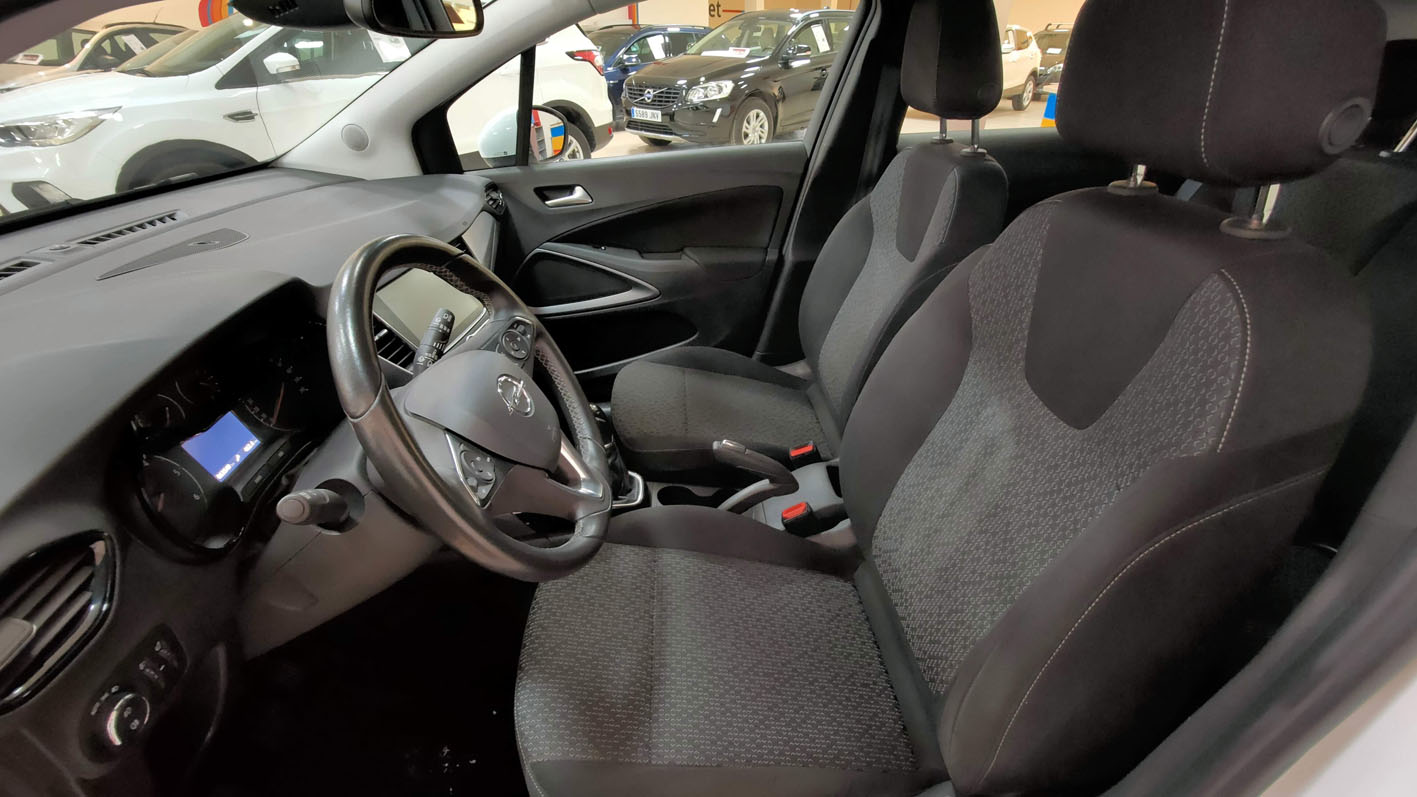 Opel Crossland X Selective interior.