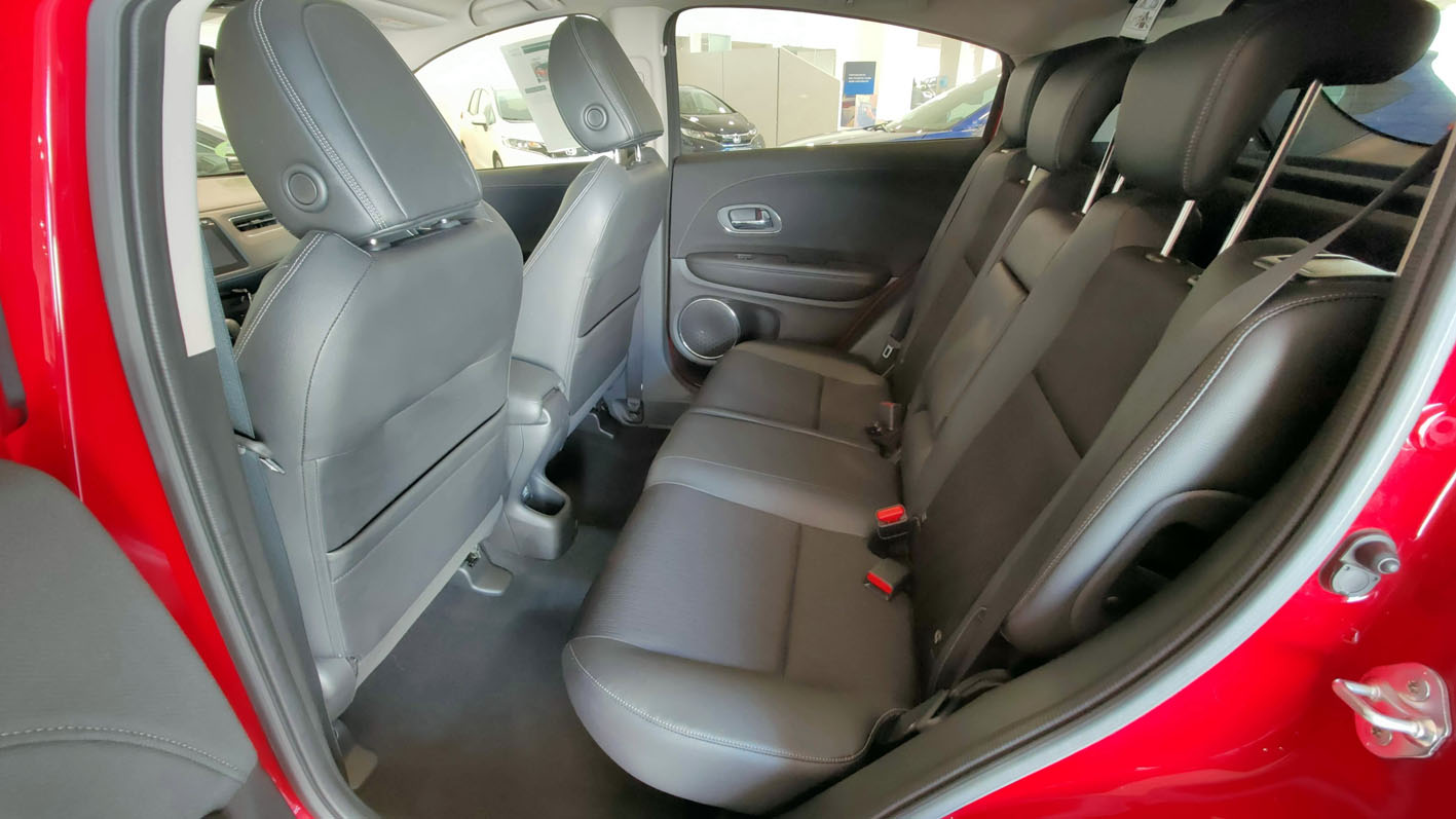 Honda HR-V Executive interior plazas traseras.