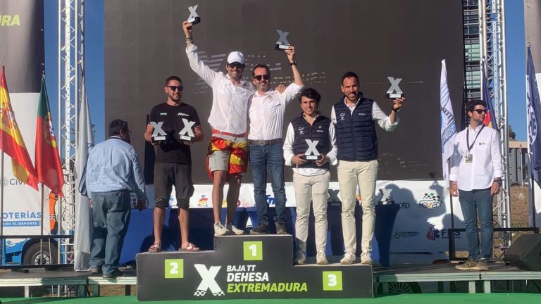 El equipo Patriot Racing Team, formado por Carlos Vento y Carlos Ruiz, consigue la victoria en la Categoría T4 en la VII Baja Dehesa Extremadura 2023