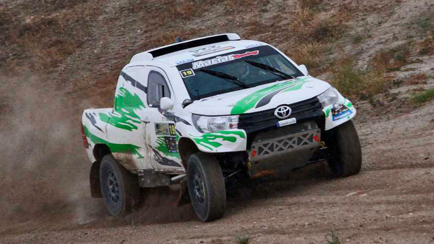 La lluvia y el barro marcan el desarrollo del Cierzo Rally Ejército de Tierra con victoria final para el equipo formado por Félix Macías y José Luis Conde con Toyota Hilux