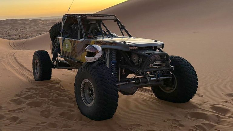 Super Proto en dunas en Marruecos.