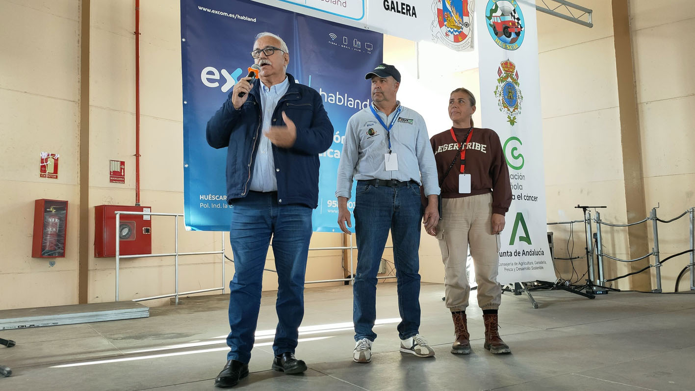 Manuel Alonso, Juan Millán y Agustina Berlanga en la presentación del CAEX y CAT 4x4.