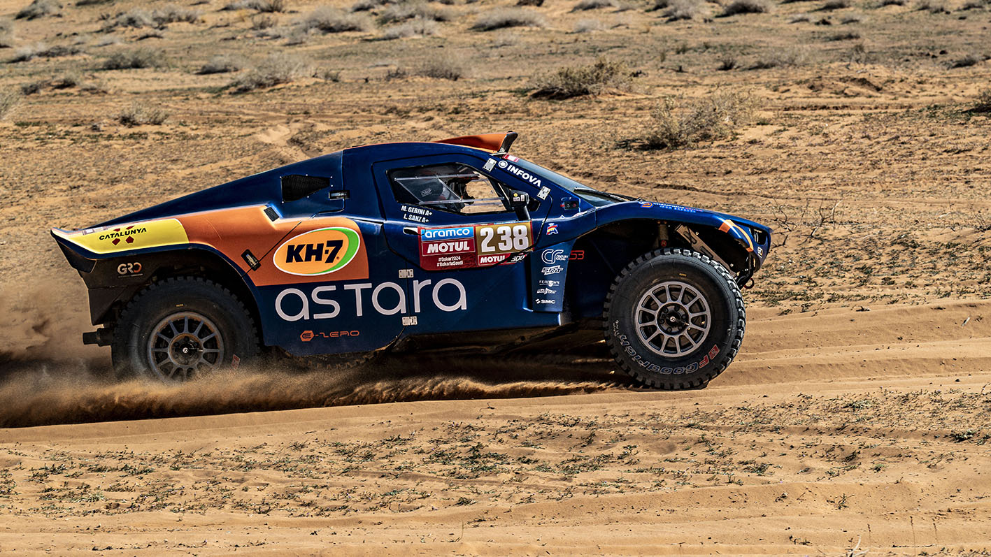 Laia Sanz equipo Astara etapa 01 Rally Dakar 2024.