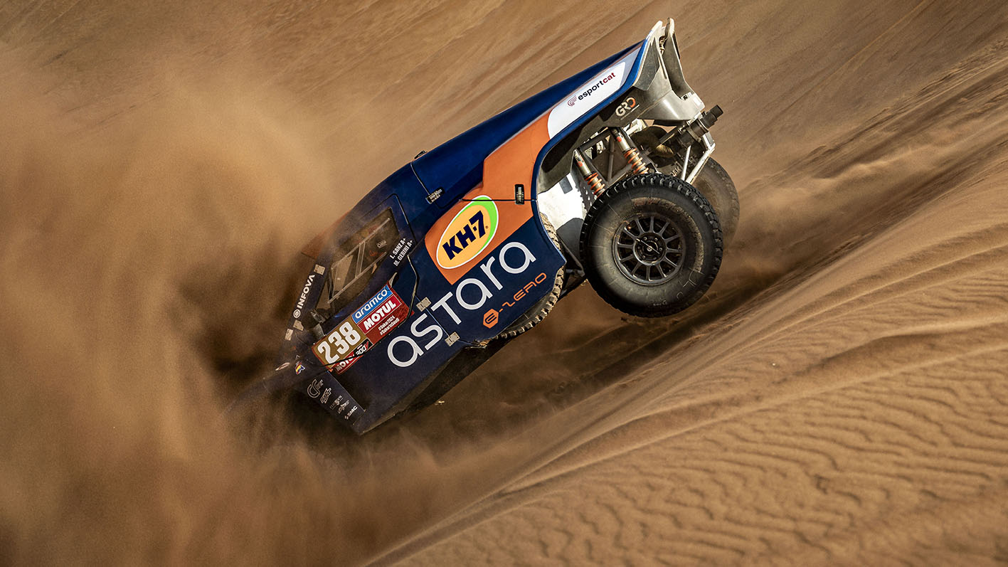 Laia Sanz equipo Astara etapa 02 Rally Dakar 2024.