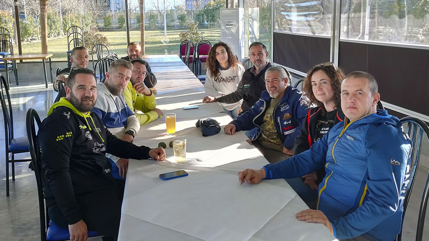 Reunión en Baza con representantes de los clubes Local 4x4, Mijas 4x4 y Sierra Norte de Granada.